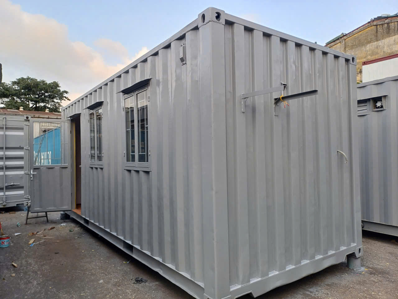 Container 1